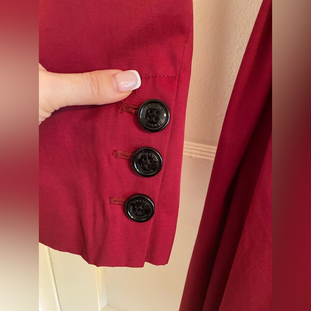 Steve Madden red belted pea coat with black buttons. NWOT size M - Picture 6 of 13